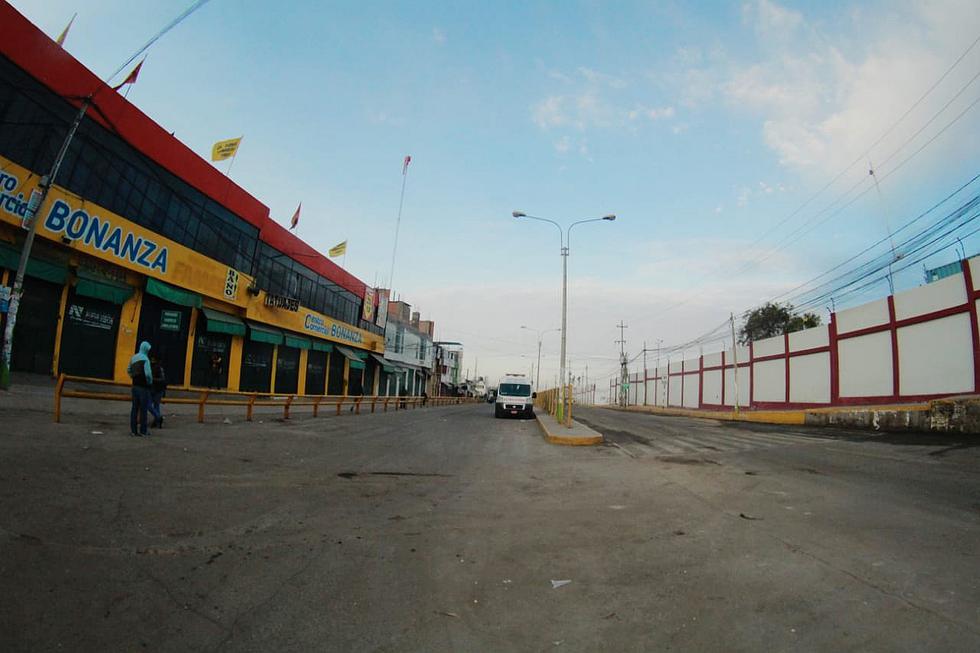 ​Desalojan a comerciantes ambulantes en plataforma de Río Seco (FOTOS)
