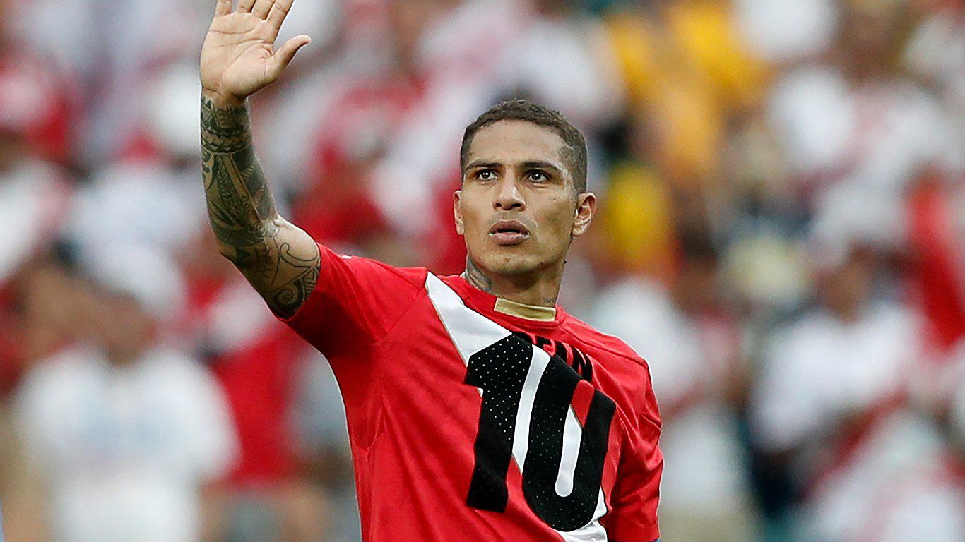 Guerrero aparece con camiseta de Farfán: "Estamos tristes, pero no nos vamos con las manos vacías"