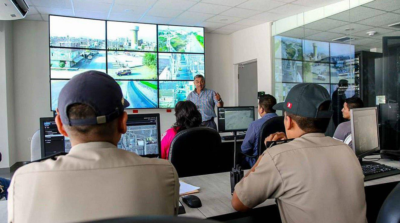 Trujillo: Capacitan a personal que estará a cargo de las cámaras de videovigilancia en Laredo 