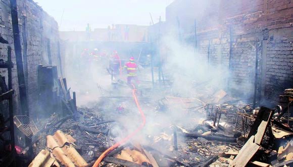 Chimbote: Incendio arrasa con tres viviendas en “Antenor Orrego”