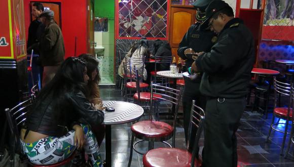 TACNA: Inspectores estarían coludidos con bares clandestinos para evitar clausura