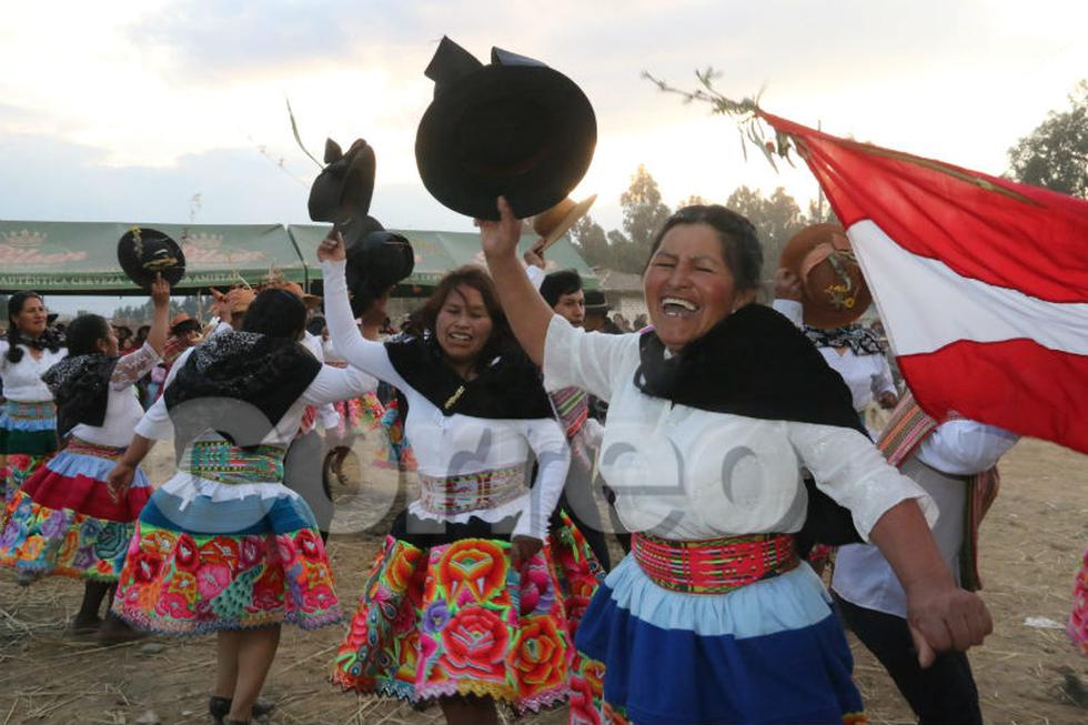Así celebran humanos y animales en fiesta de Santiago (FOTOS)