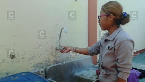 Familias de Socabaya viven sin agua por falta de presión