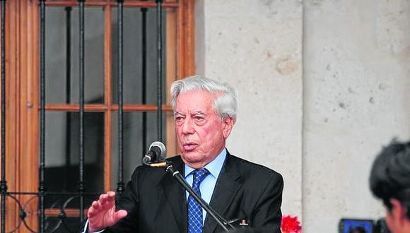 Nobel Mario Vargas Llosa llega a Arequipa por su cumpleaños