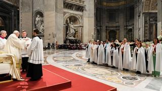 Así fue la misa de Vigilia Pascual realizada por el papa Francisco en el sábado de Gloria