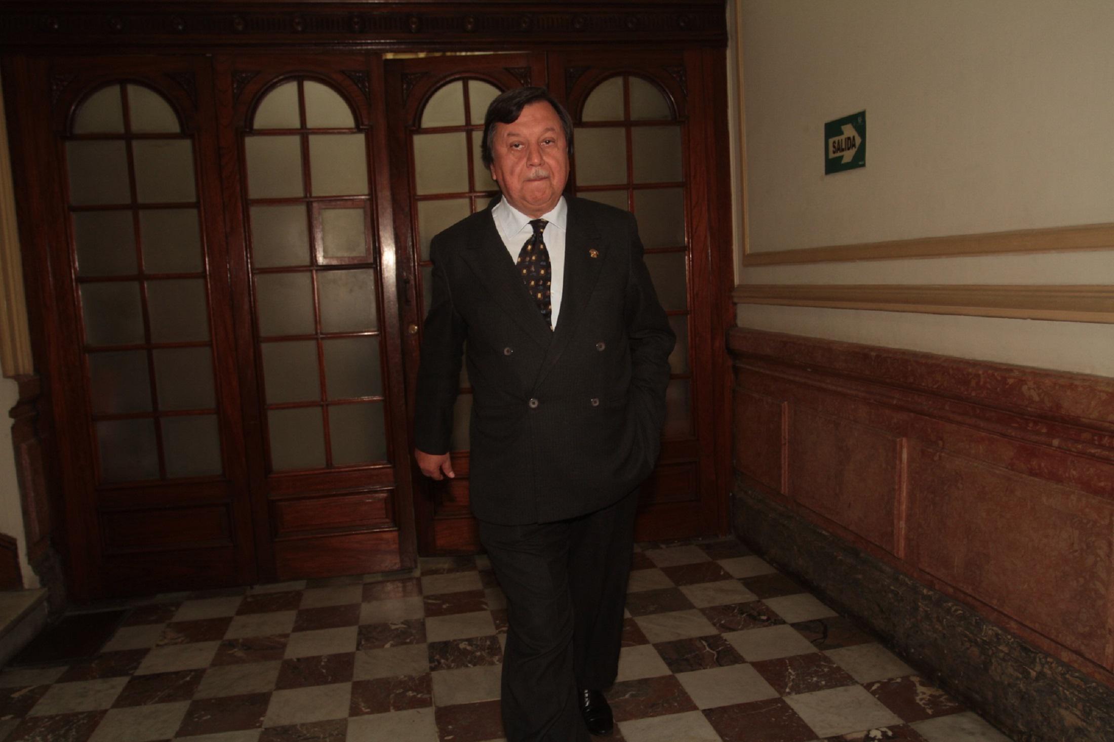 Congresista Angulo renuncia a Gana Perú y oficialismo ya no es mayoría