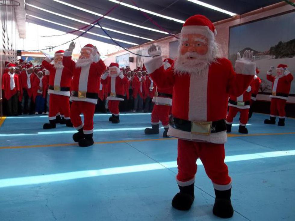 Con más de cien 'Papa Noeles' y singular nacimiento celebran Navidad en penal