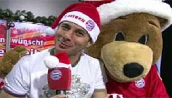 Claudio Pizarro presente en saludo navideño del Bayern