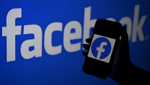 El grupo Facebook está enfrentado a múltiples controversias: problemas como contenidos en Instagram tóxicos para adolescentes y desinformación en Facebook. (Foto: OLIVIER DOULIERY / AFP)