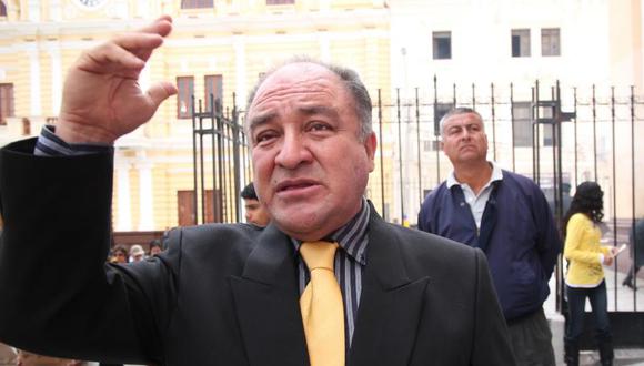 Chiclayo: Suspenden de sus funciones a prófugo alcalde Roberto Torres