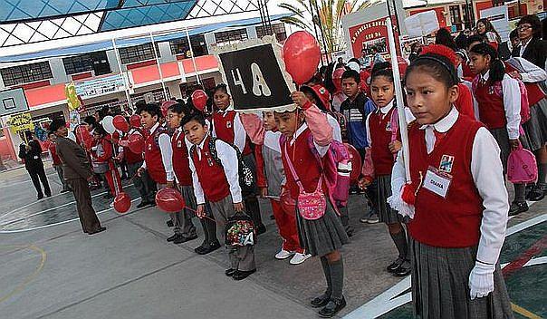 Suspenden labores en Arequipa debido a protestas