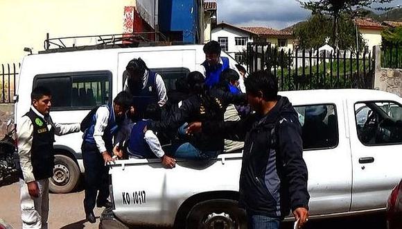 Cusco: ​10 escolares jugaban en cabinas de internet en horario escolar