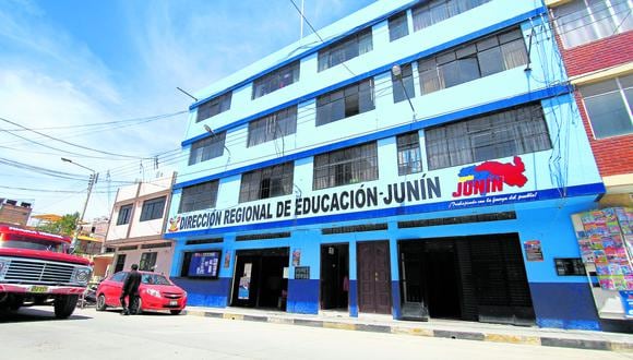 Fachada de las instalaciones de la Direccion Regional de Educacion Junin en Huancayo - DREJ . Fotos\Caleb Mendoza.