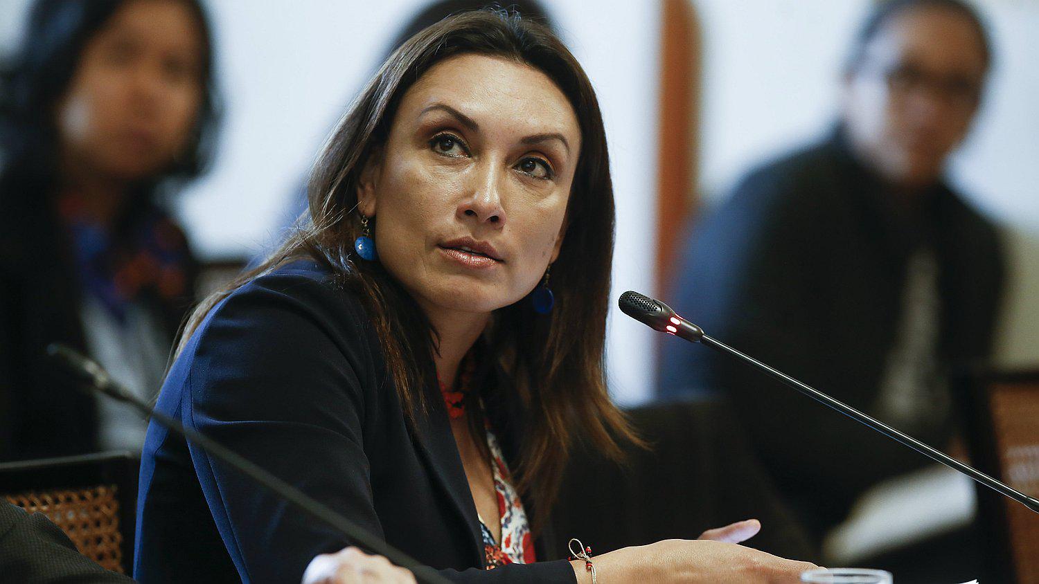 Patricia Donayre: "Rozamientos, abrazos, hacen sentir a una mujer avasallada" 