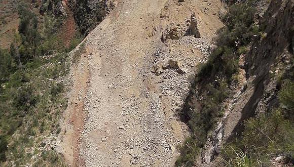 Al menos 20 viviendas de Acoria están en peligro por huaicos en cerro Puca Puca