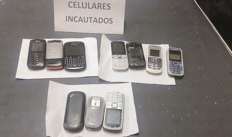 Áncash: Incautan 11 celulares en penal de Huaraz 