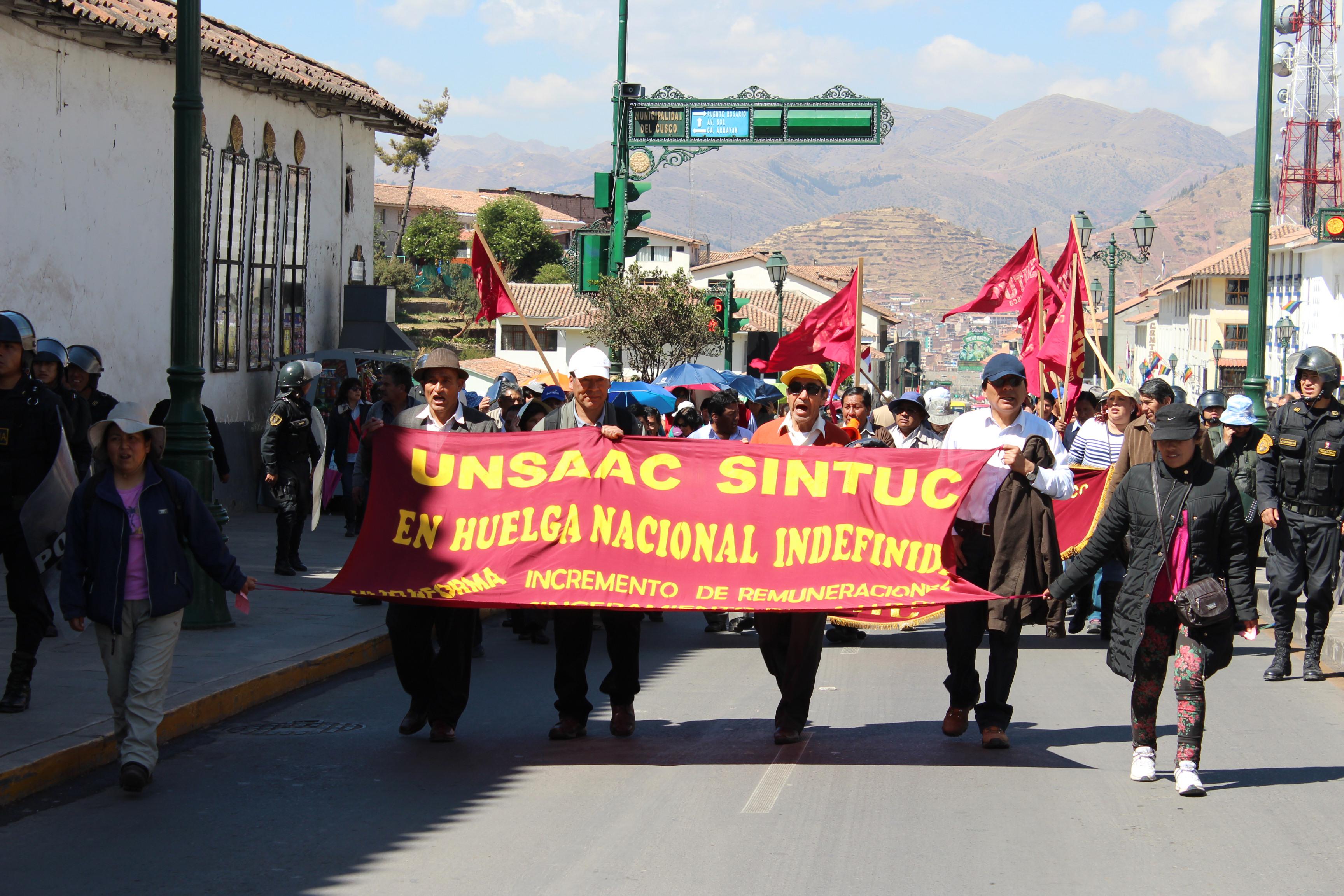 Cusco: hoy se debate situación de los trabajadores del sector administrativo
