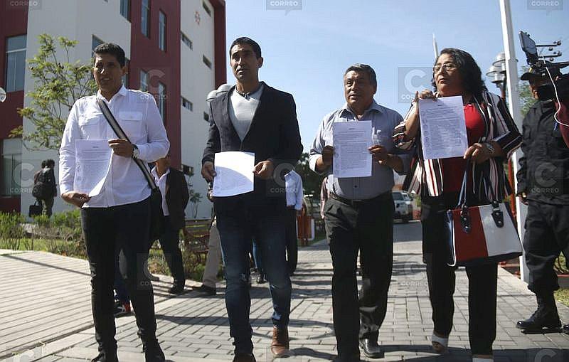 ​Alcaldes de Islay presentan memorial contra proyecto Tía María