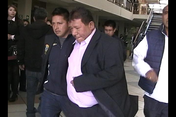 Dan libertad a comerciante que laboraba como falso abogado 