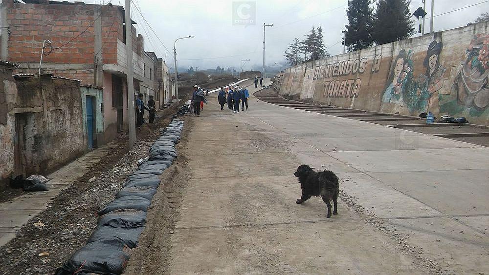 Crecida de río en Tarata causa daños en casas y colapso de canales