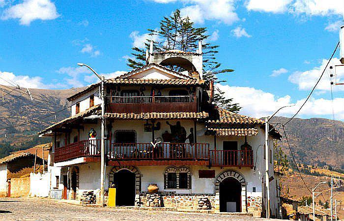 El Distrito de Quinua | Ayacucho | “La capital de la artesanía Ayacuchana”