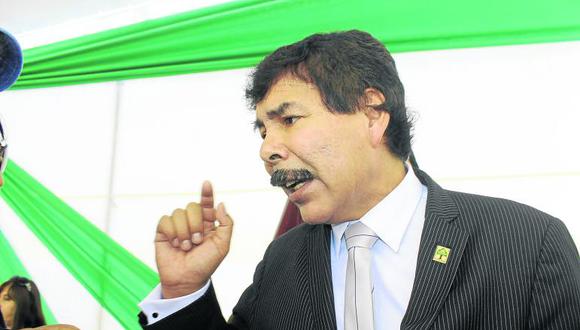Alcalde de Arequipa Alfredo Zegarra prohibe hablar a ediles 