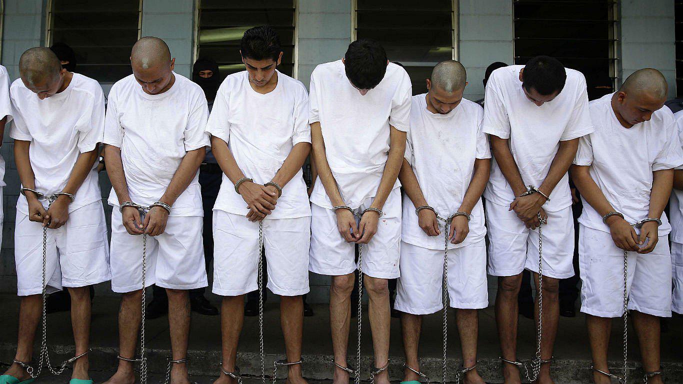 El Salvador: Condenan a 390 años de prisión a pandilleros por masacre