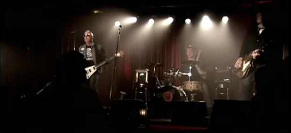 ​YouTube: video muestra inicio de tiroteo en el teatro Bataclan