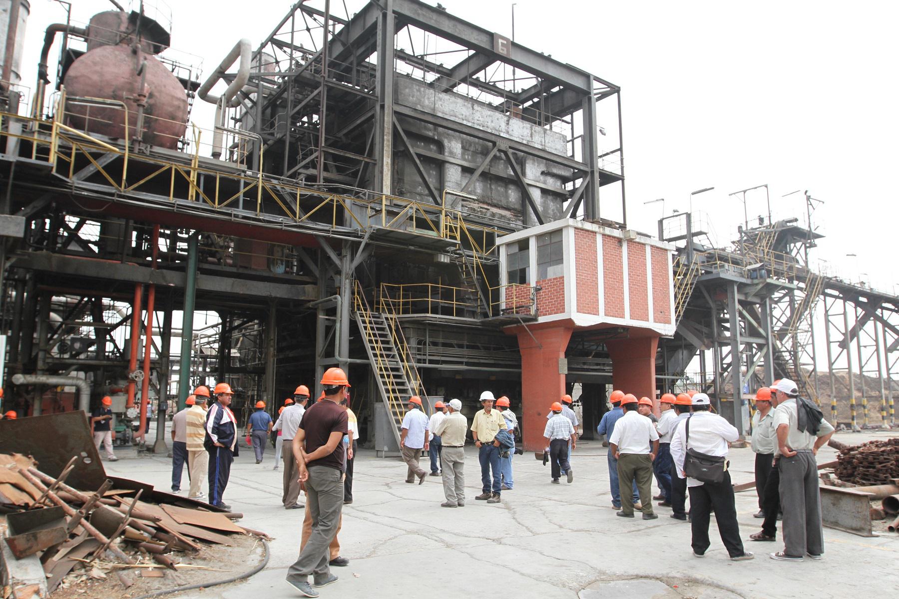 Chiclayo: Trabajadores toman control de la azucarera Tumán