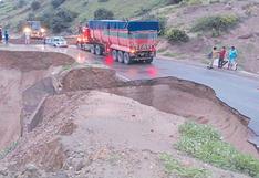 Lluvia destruye carretera y aísla 30 pueblos en la región Piura