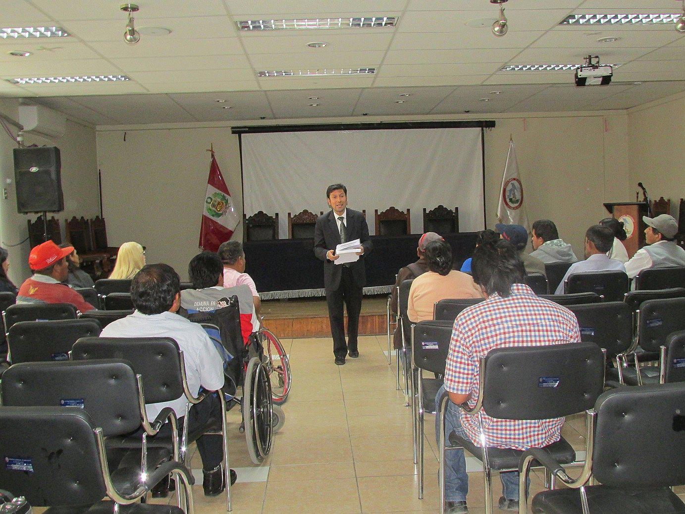 Reducen tarifas de celulares para personas con discapacidad