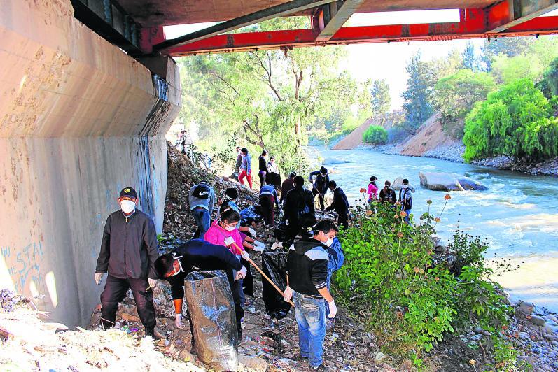 El río Huallaga está contaminado