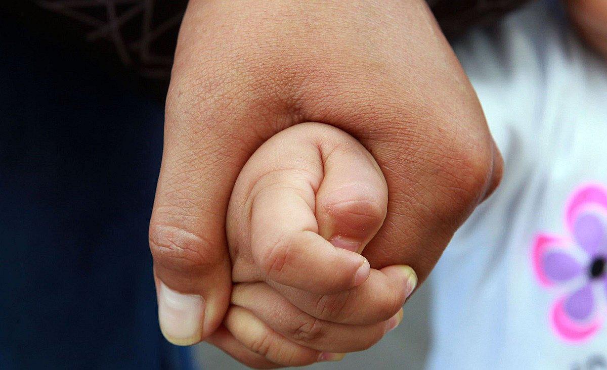 Sujeto es acusado de violar y embarazar a su hijastra de 9 años 