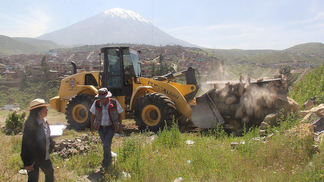 Gobierno Regional de Arequipa gasta 5 mil soles en cada desalojo de invasores