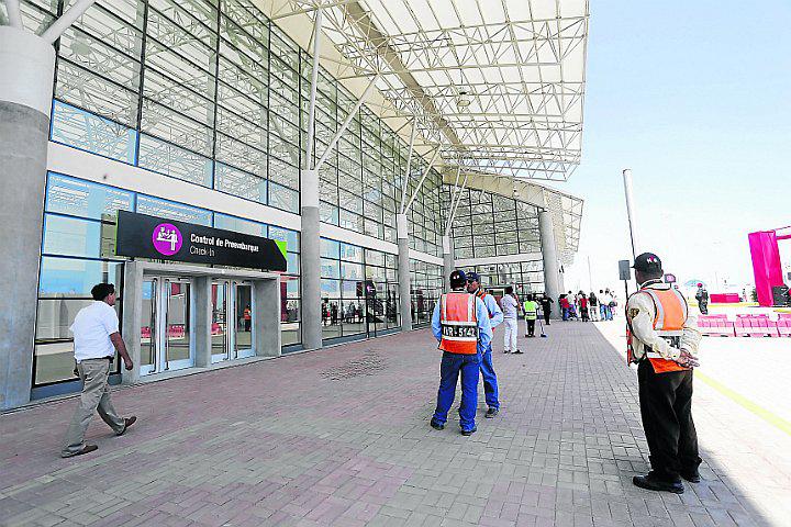 Aeropuerto de Pisco iniciará vuelos comerciales en junio