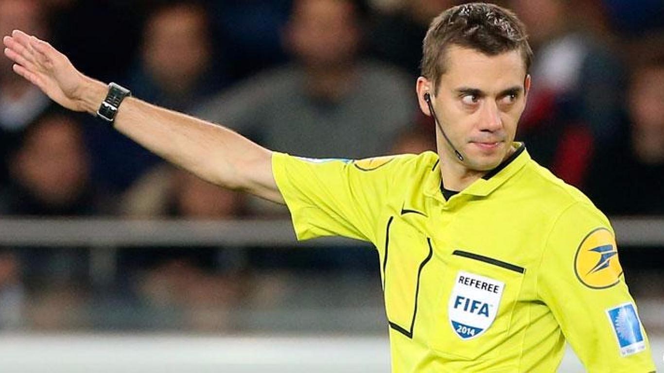 ¡Era penal! Arbitro del Perú vs NZ se disculpó por no sancionar la falta a favor de Blanquirroja