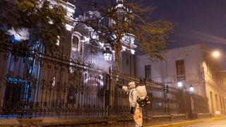 Lima: Desinfectan alrededores de iglesia las Nazarenas para reducir carga microbiana y evitar el COVID-19