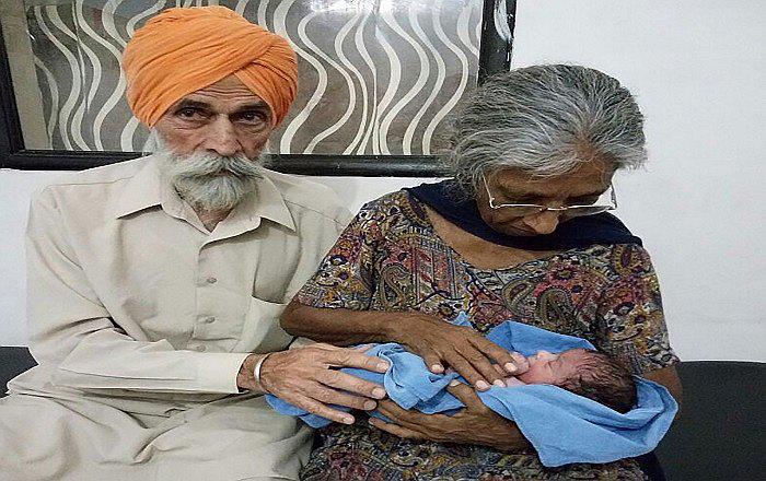 India: Una mujer de 70 años da a luz a su primer hijo 
