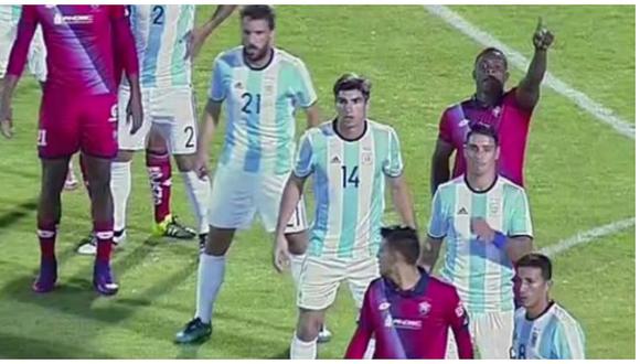 Insólito: Atlético de Tucumán usó camiseta de Argentina (VIDEO)