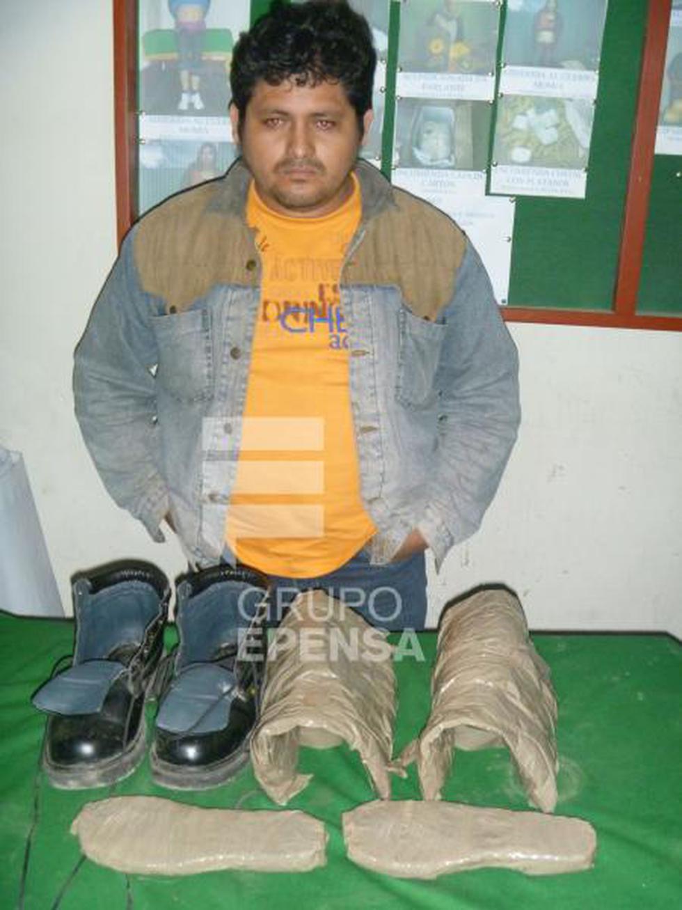 Burrier 'momia' ocultaba droga hasta en zapatos 