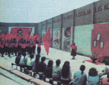 Ex senderistas marchan pidiendo liberación de terroristas en Puno