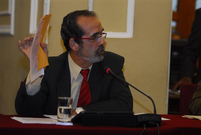 Javier Diez Canseco demandará al Congreso