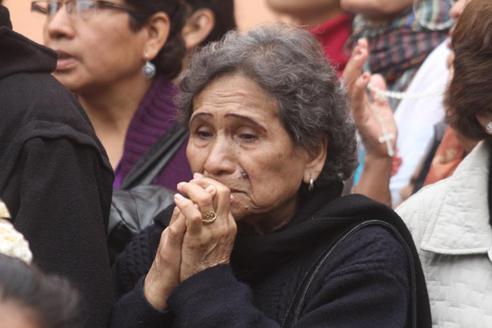 FOTOS: Fieles siguieron el recorrido del Señor de los Milagros