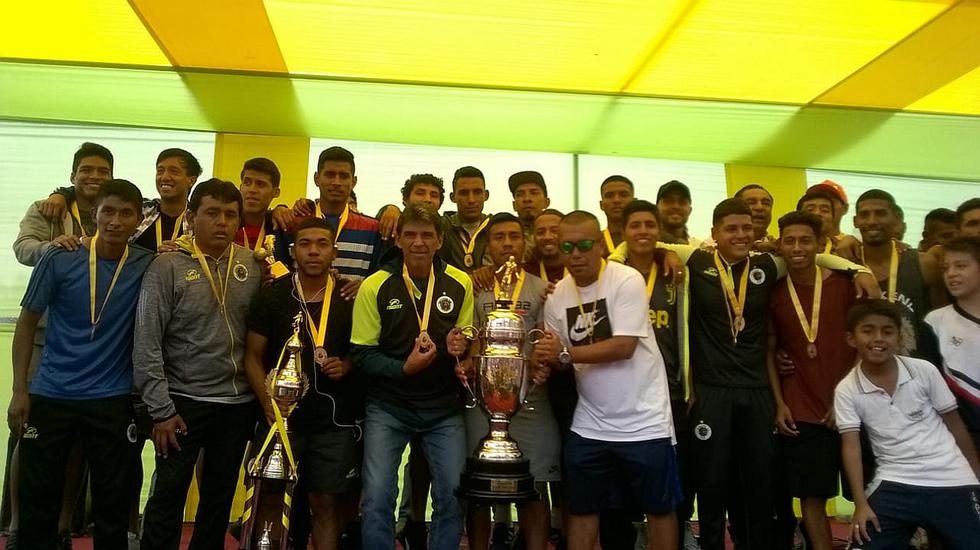 Miles de hinchas del campeón de la Copa Perú, Pirata FC, le dieron la bienvenida en Chiclayo 