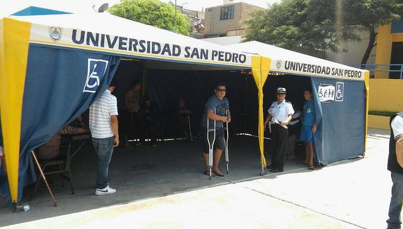  Elecciones 2016: Personas con discapacidad votan en carpa especial en Chimbote (Video)