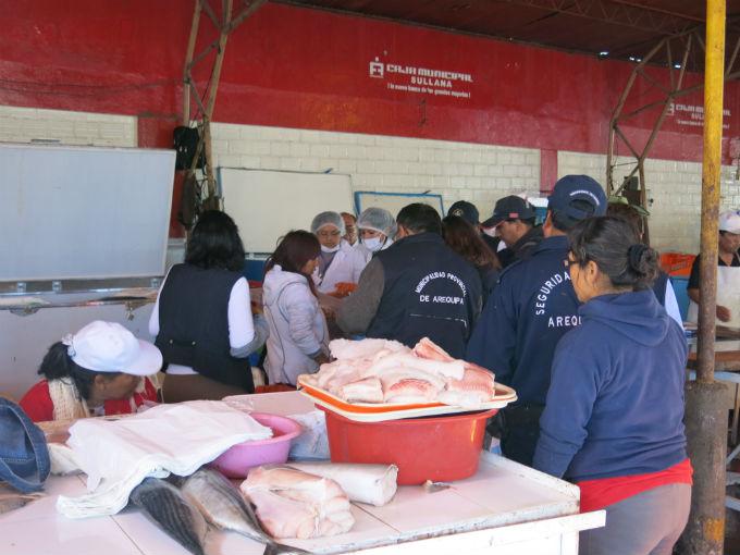 Fiscalía interviene terminal pesquero El Palomar
