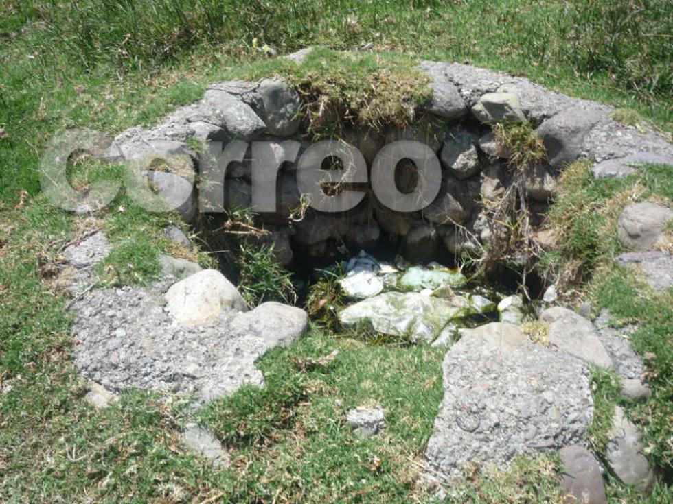 Pobladores usan agua sucia de pozas contaminadas (FOTOS)