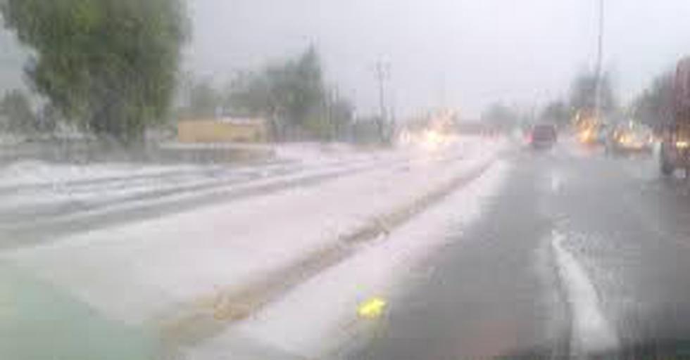 Fuerte granizada corta autopista en Ciudad de México