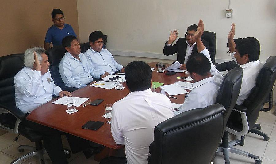 Consejeros ratifican sueldos de gobernador y vicegobernador