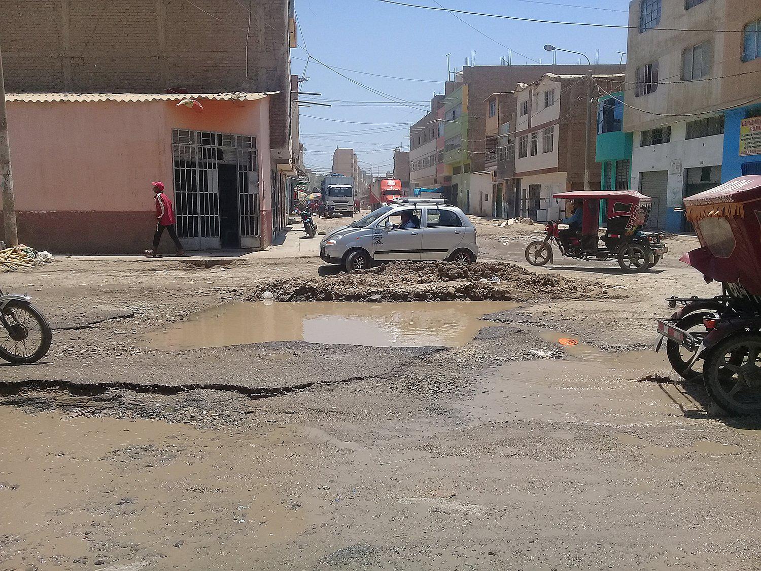 Chiclayo: Obra inconclusa en José Leonardo Ortiz genera aniegos